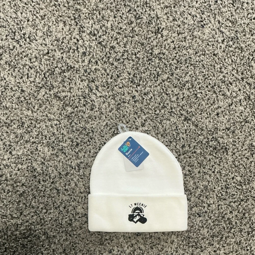 Custom designed White Kids Beanie- New With Tags - Picture 1 of 3